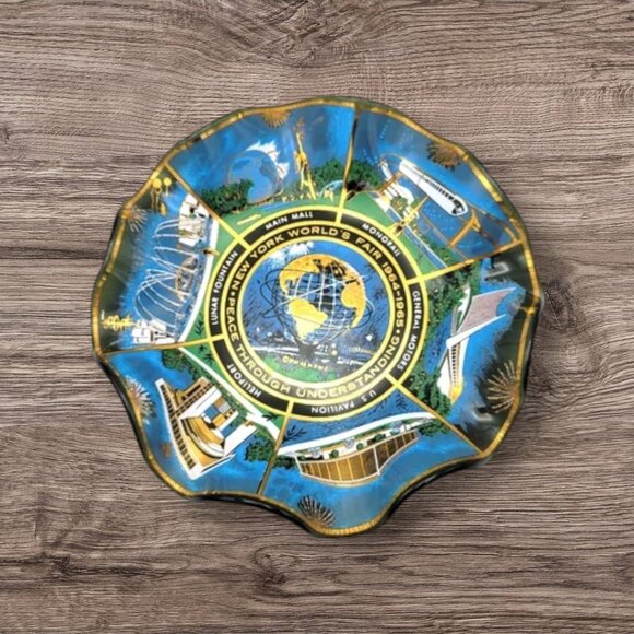 Vintage Houze Art New York World's Fair 1964-1965 Ruffled Candy Dish Souvenir - Picture 1 of 9